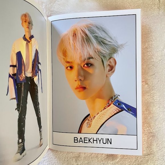 SuperM Super One KPop Album w/ Photo Book, Poster, Photo Cards, Mini Book, CD - Picture 8 of 11